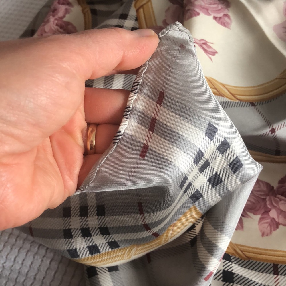 ❤️Burberry Floral Plaid Women's Scarf - Picture 10 of 11